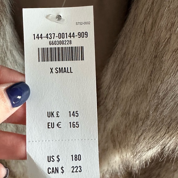 NEW Abercrombie Faux Fur Coat - Picture 4 of 4